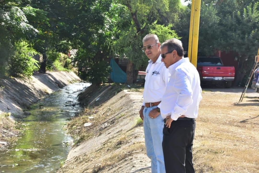    Óscar Ríos supervisó trabajos de limpieza en arroyo de colonia San Luisito