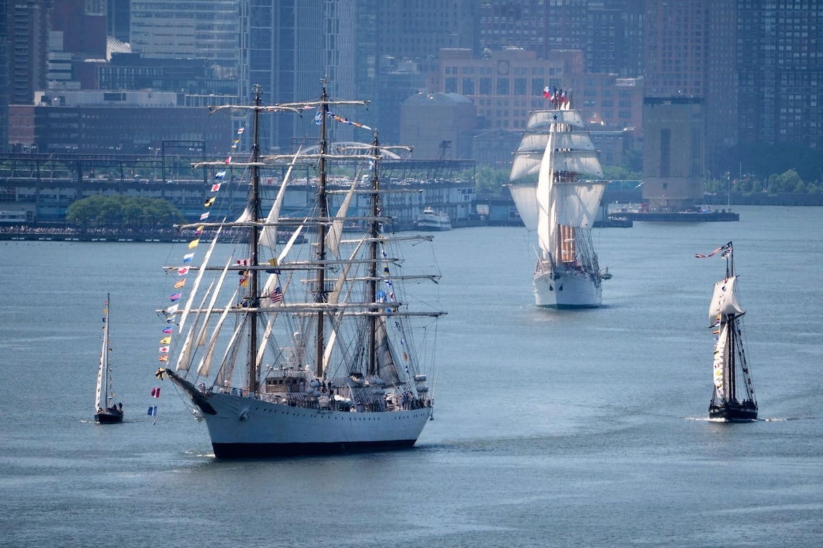 Nueva York celebra 250 años de Estados Unidos con desfile de veleros en el río Hudson
