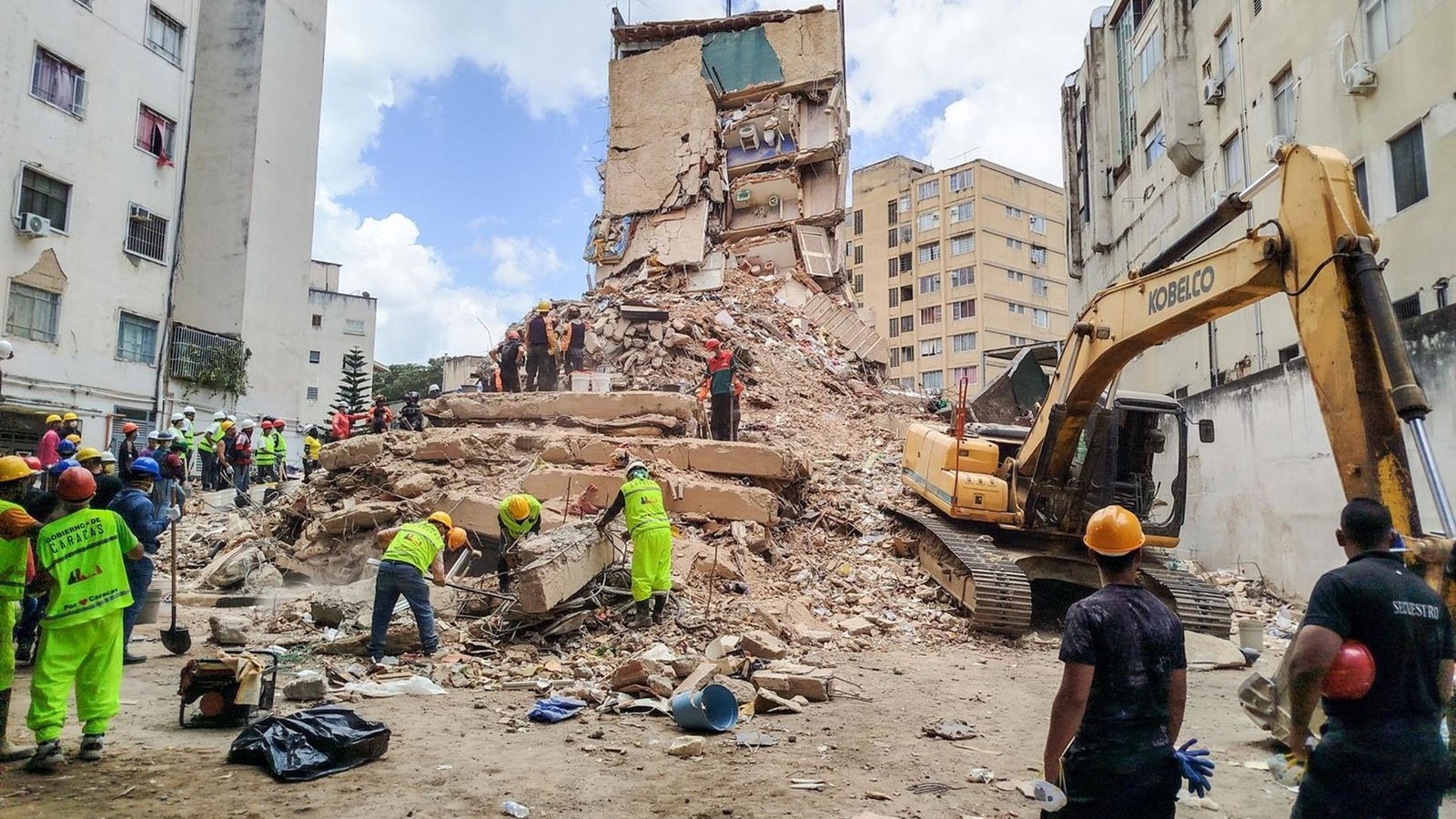 Sube a 2 mil 954 la cifra de muertos por terremotos en Venezuela
