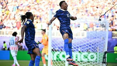 Francia vence 1-0 a Paraguay con penal de Mbappé y avanza a cuartos