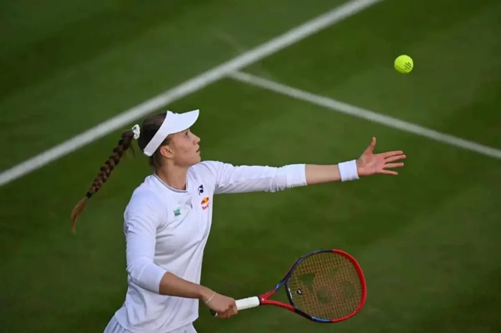 Elena Rybakina cae en tercera ronda de Wimbledon ante Elise Mertens