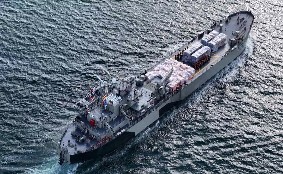 Zarpan 2 buques de Armada de México con ayuda para Venezuela