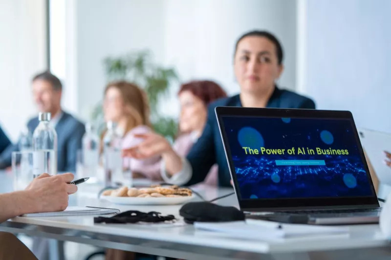 La IA generativa no está destruyendo empleos, pero los está transformando