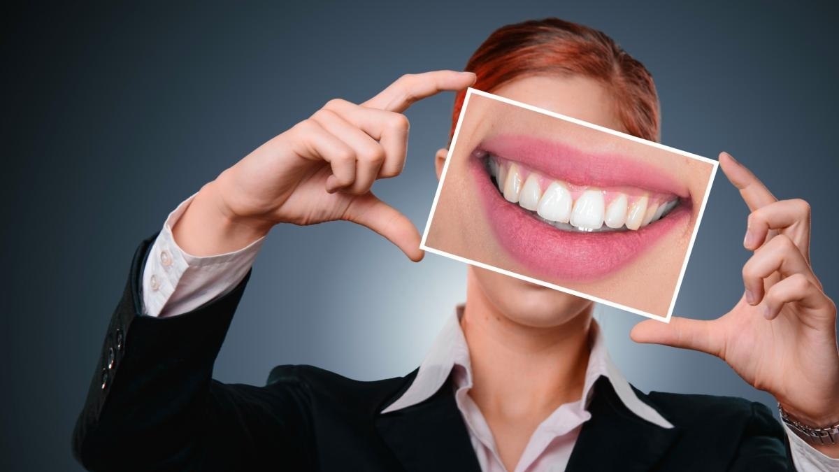 El odontólogo del equipo Asistencial y de Innovación Clínica de Sanitas Dental, Antonio Longo, advierte que el consumo excesivo de bebidas energéticas está