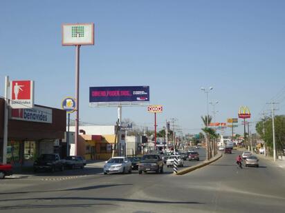 Más de mil vehículos importados siguen sin placas en Piedras Negras por REPUVE