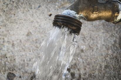 SIMAS garantiza abasto de agua durante la temporada de calor y prevé mayor demanda en la canícula