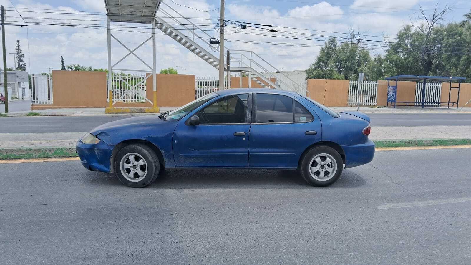 Choque por invasión de carril deja daños materiales en el bulevar Benito Juárez