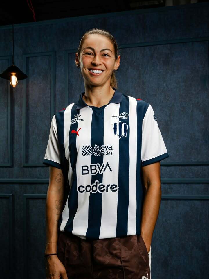 foto Monterrey presenta nuevo uniforme con lema 'El Monterrey nos une'