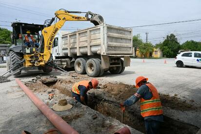 SIMAS moderniza red sanitaria en La Sierrita con obra de más de un millón de pesos