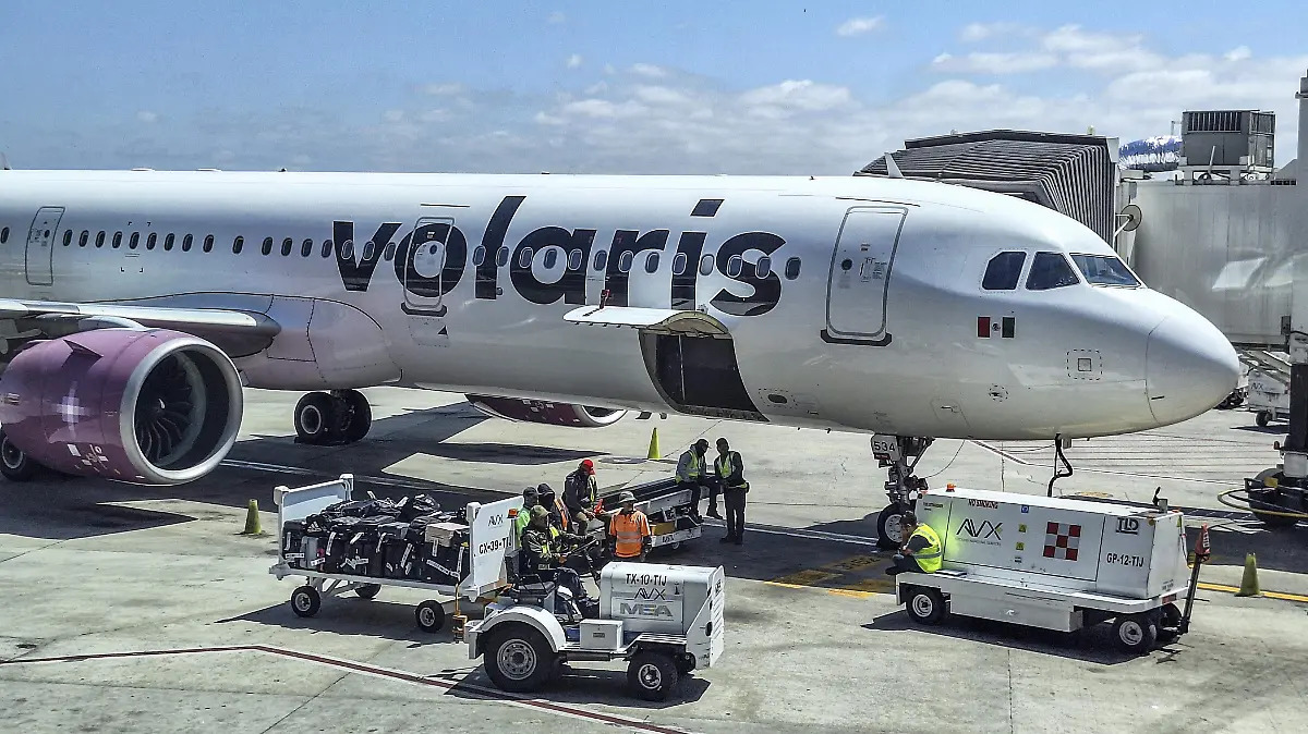 Volaris pierde en la BMV tras repunte de precios del crudo