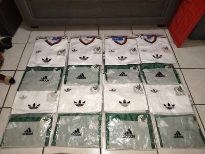 Comerciantes mantienen precio de jerseys de México tras eliminación 