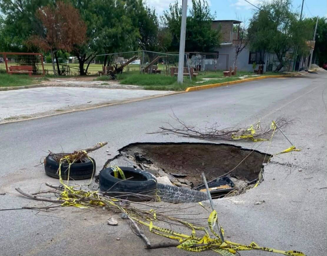 Socavón en colonia Bravo cumple más de dos meses sin ser reparado