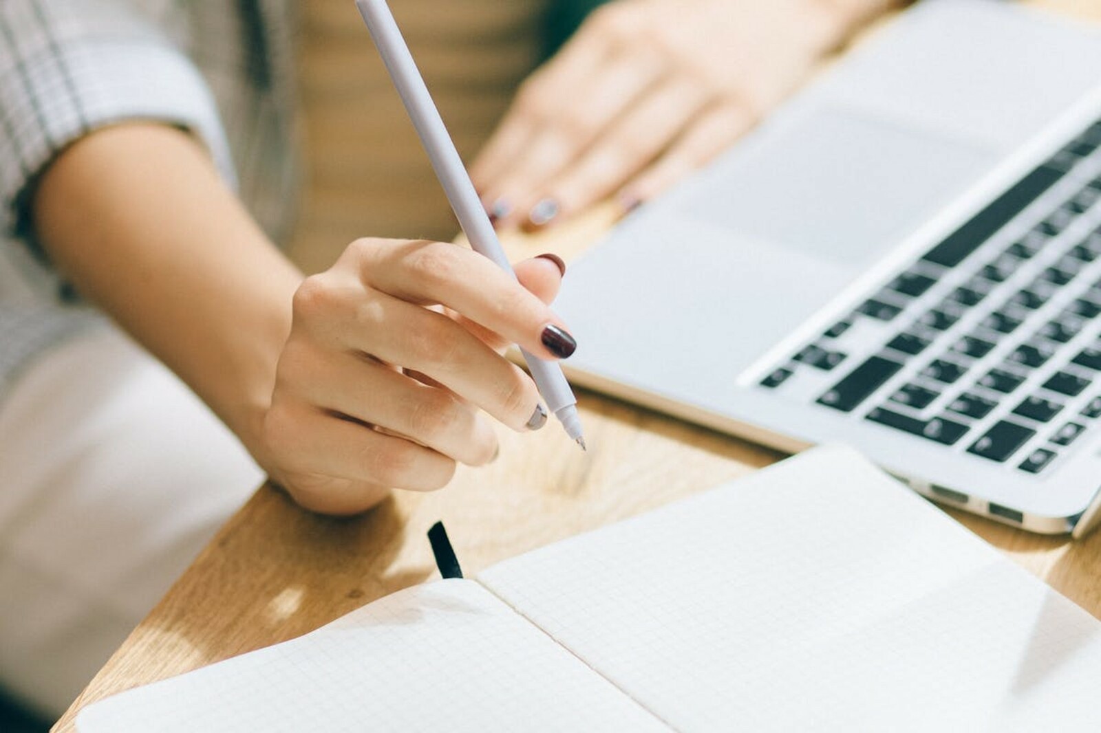 Jóvenes profesionistas apuestan por el emprendimiento ante la falta de empleo y los bajos salarios en la región