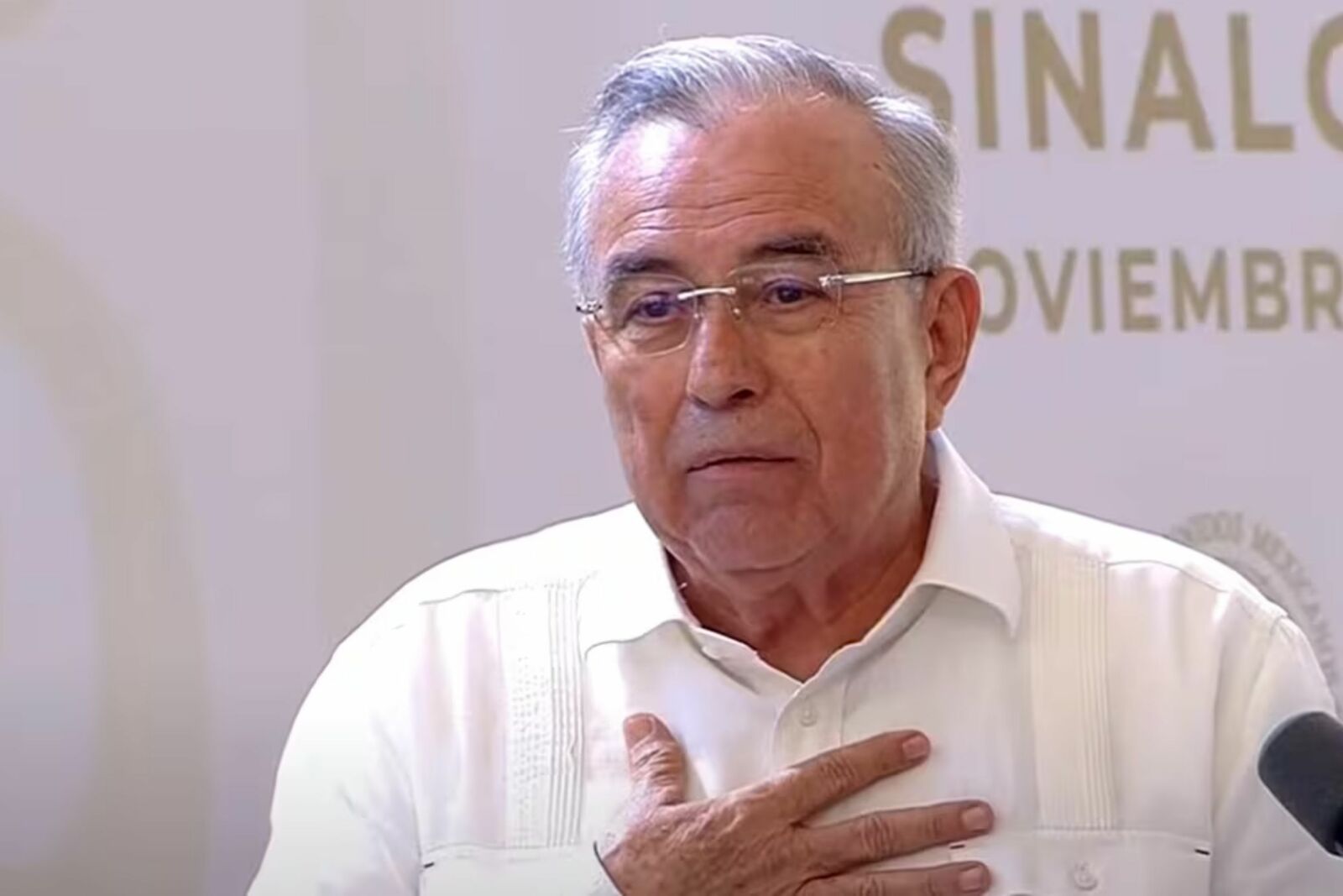 Rubén Rocha Moya niega resguardo militar y afirma permanecer en Culiacán