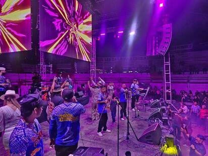 La Tropa Estrella puso a bailar a la Feria de San Buena