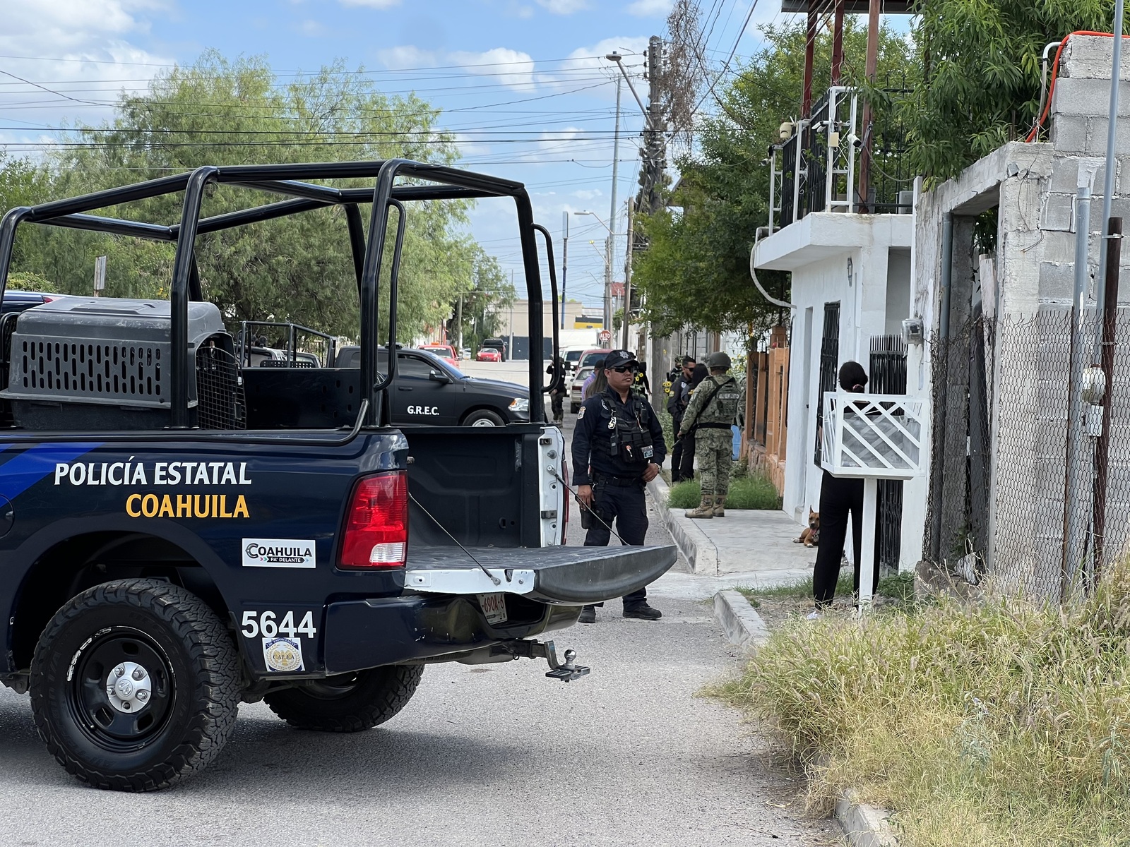 Aseguran a adolescente tras reporte de persona armada
