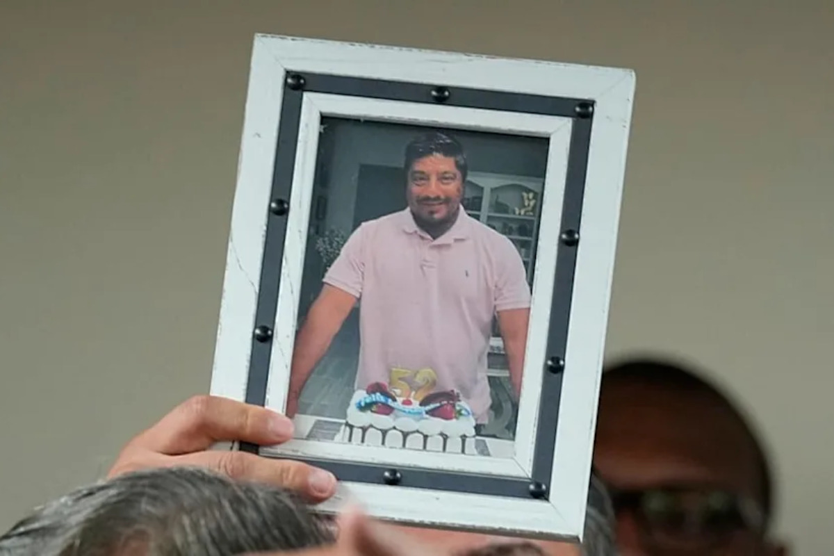 Testigos contradicen versión del ICE sobre muerte de mexicano en Houston