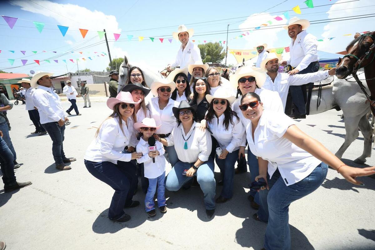 región: Encabeza gobernador cabalgata de San Buenaventura
