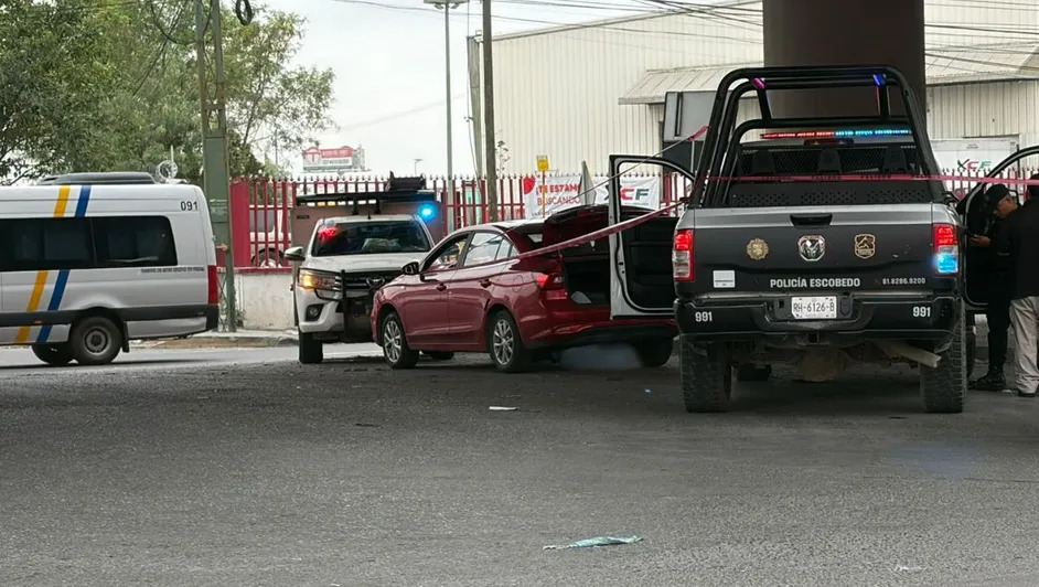 Se sintió mal al cambiar una llanta y falleció en la carretera a Laredo