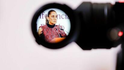 Sheinbaum alista estrategia contra fraudes y videos falsos con IA