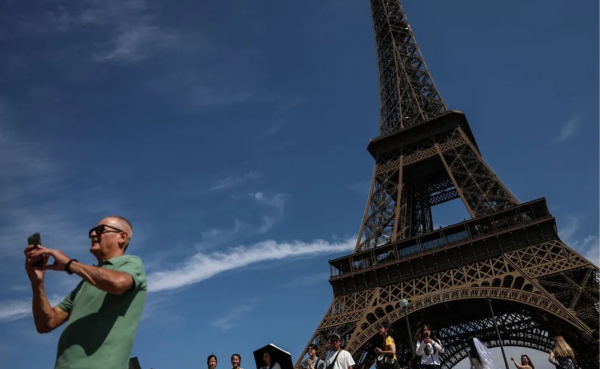 París adelanta cierres de sitios turísticos por altas temperaturas
