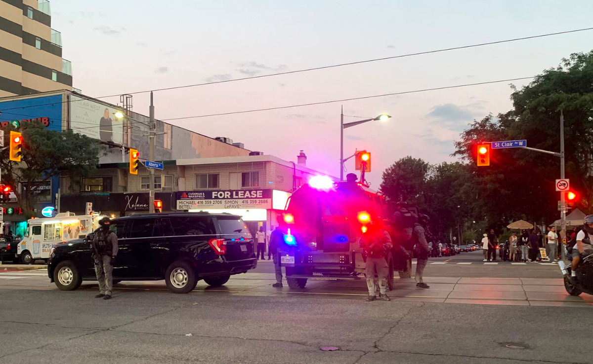 Dos personas fallecen tras tiroteo durante festival latino en Canadá