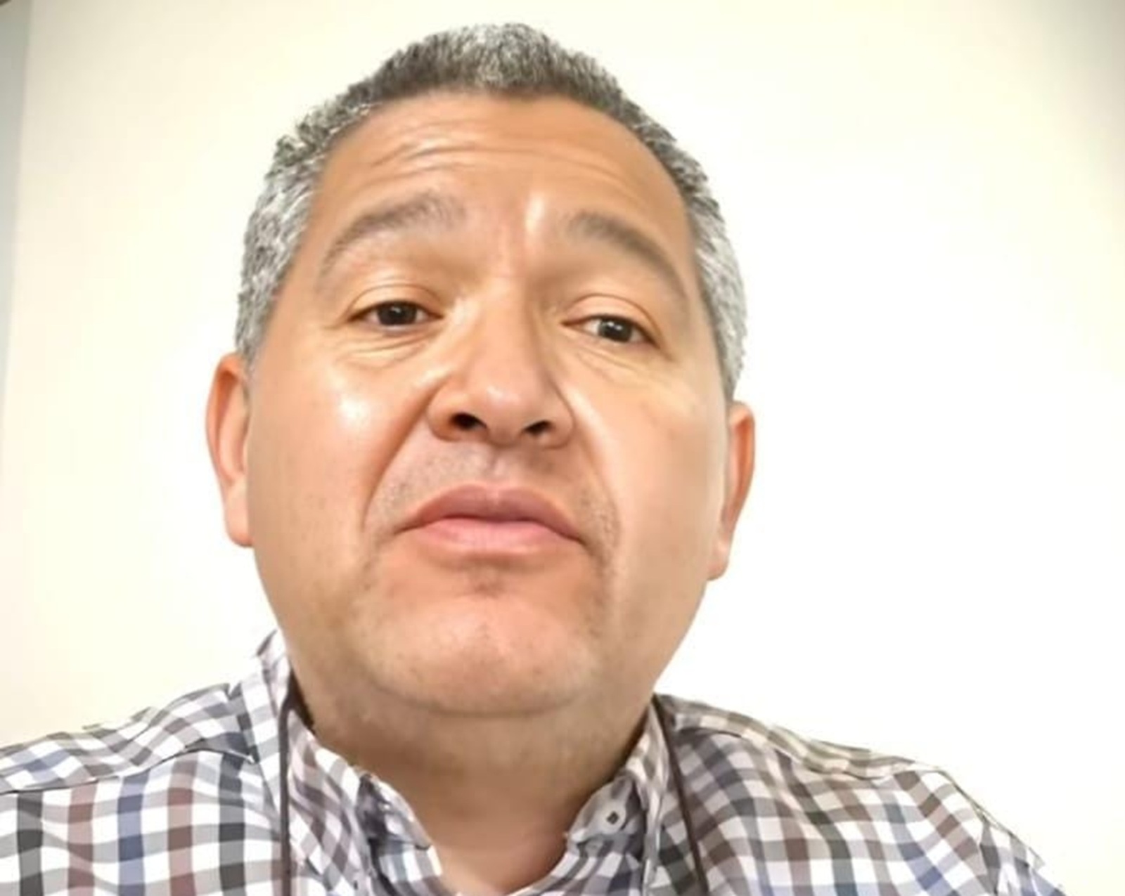 Párroco de Sabinas llama a buscar ayuda ante crisis emocionales