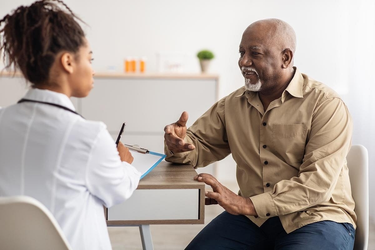 Miles de beneficiarios de Medicare pensaban que su plan de medicamentos era gratuito y lo perdieron.