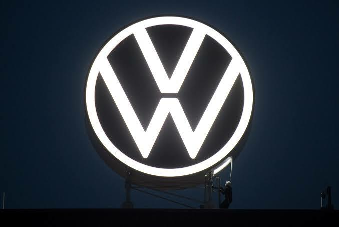 CEO de Volkswagen plantea nuevos recortes para reducir costos