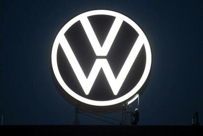 CEO de Volkswagen plantea nuevos recortes para reducir costos