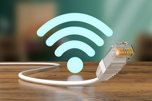 La conexión ideal para películas en línea: cable Ethernet o WiFi
