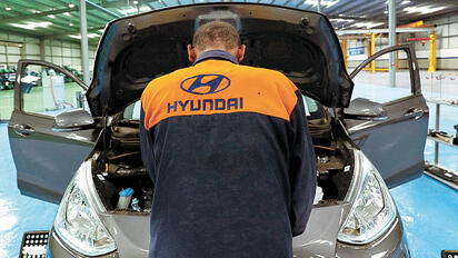 Trabajadores de Hyundai inician huelga por salarios y automatización