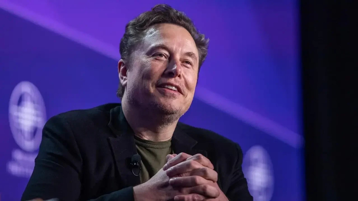Fortuna de Elon Musk cae por debajo de 900 mil millones de dólares