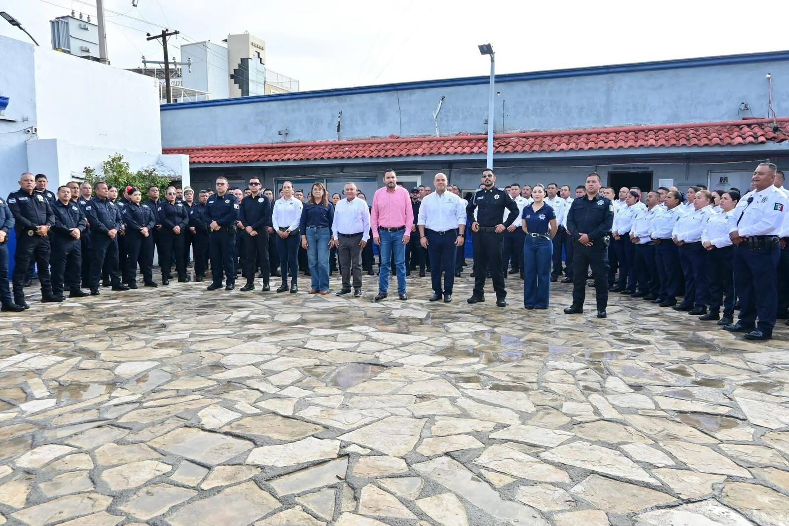 Carlos Villarreal impulsa una Policía más cercana y preparada