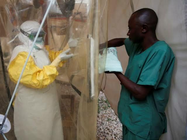 OMS estima que casos de ébola en Congo podrían ser cuatro veces más