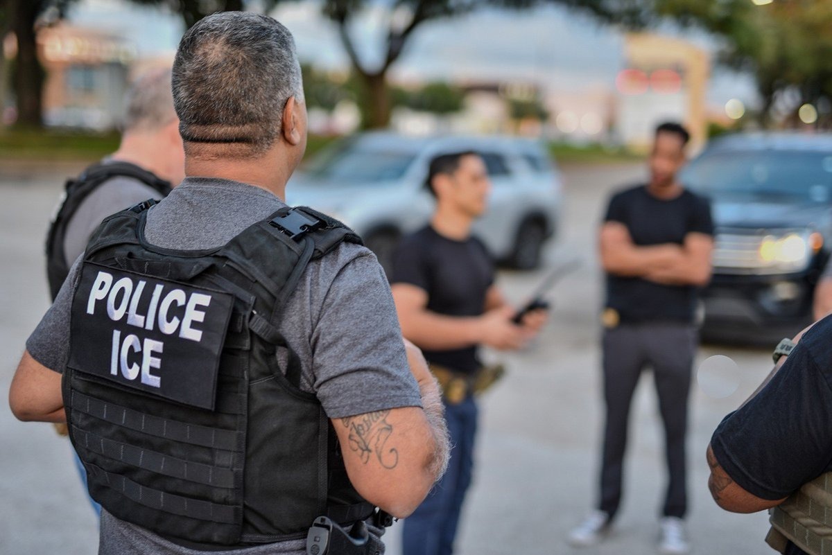 ICE ordena suspender detenciones vehiculares tras muertes de migrantes