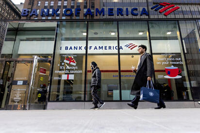 Bank of America reportó resultados superiores a las previsiones gracias al crecimiento de sus operaciones bursátiles y al repunte de la banca de inversión.