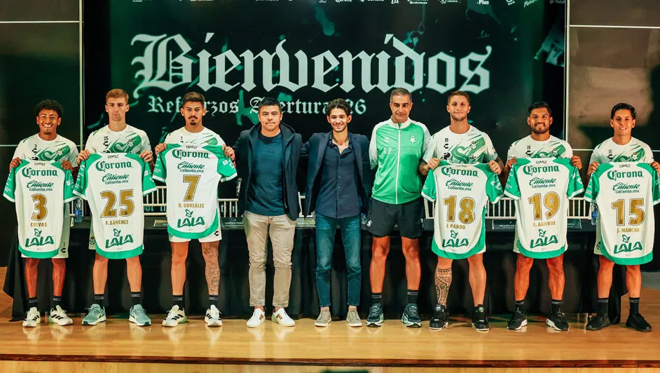 Santos Laguna presenta a sus seis refuerzos para el Apertura 2026 y Leagues Cup