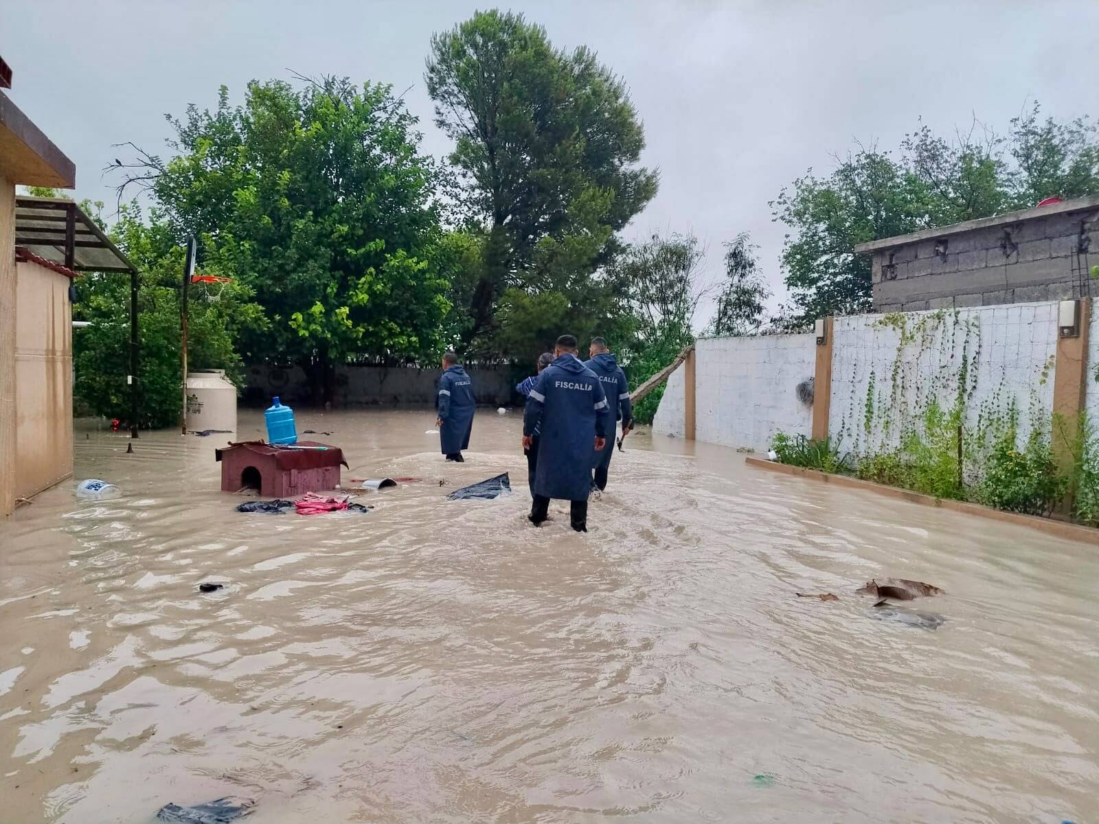 AIC refuerza labores de auxilio tras las lluvias en Castaños; apoyan a familias y automovilistas