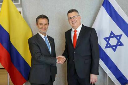 Abelardo de la Espriella confirmó que restablecerá la relación con Israel al asumir la Presidencia, impulsando acuerdos diplomáticos y una nueva agenda