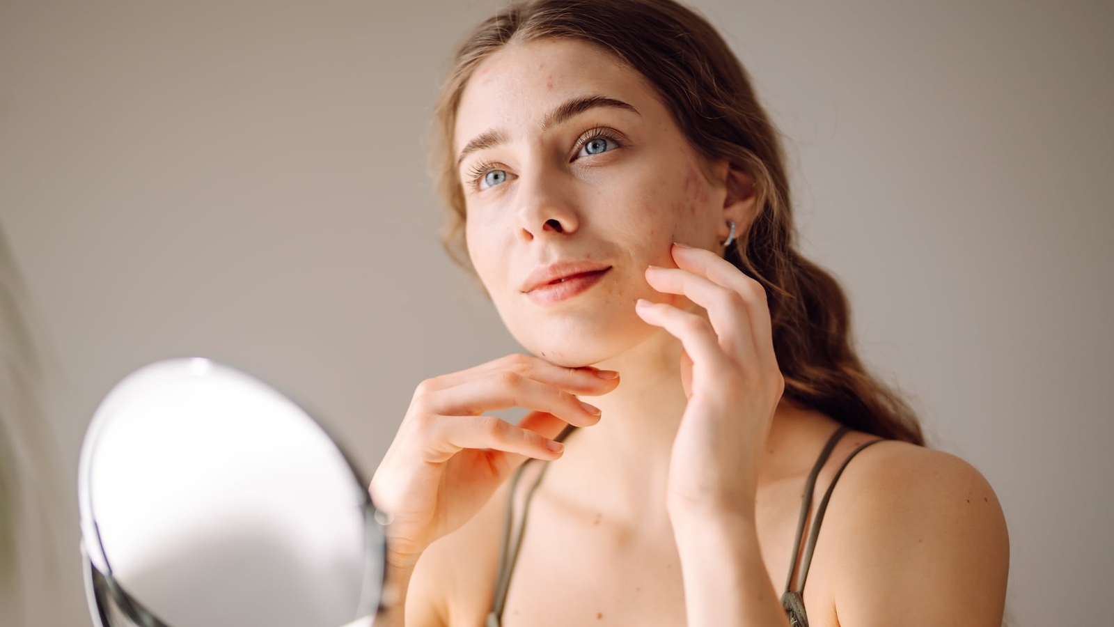 Los 9 síntomas de la "cara de cortisol" que muchos confunden con estrés