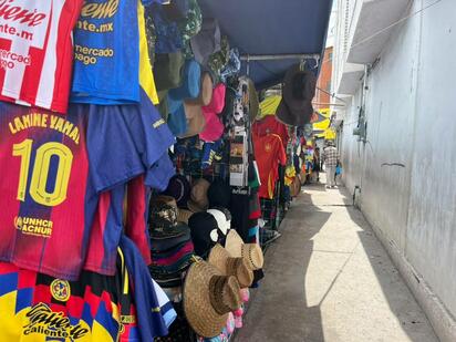 Lluvias reducen hasta 60% las ventas de comerciantes ambulantes en el Centro de Monclova