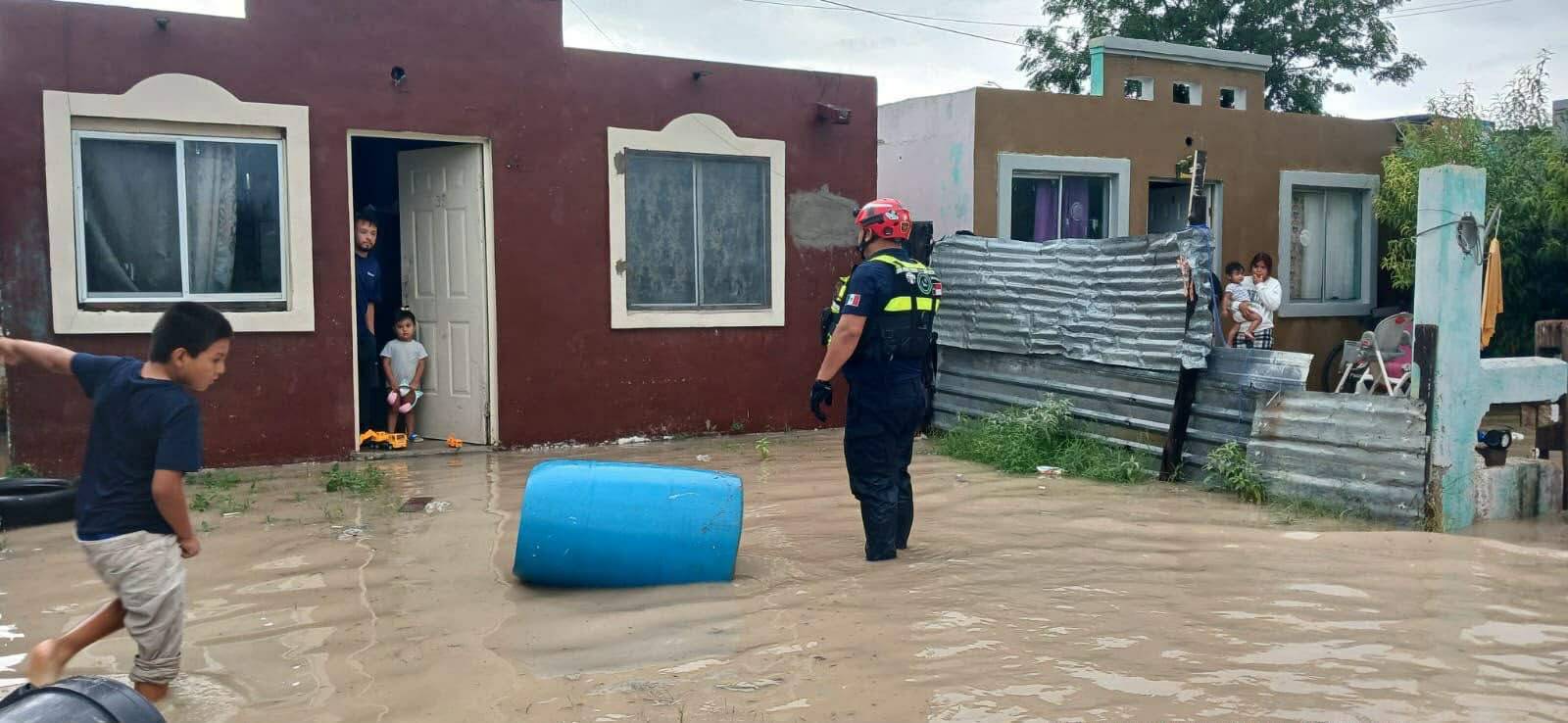 LLUVIAS Autoridades mantendrán recorridos y entrega de apoyos en colonias afectadas  Aunque los niveles de agua han comenzado a descender en diversos sectores