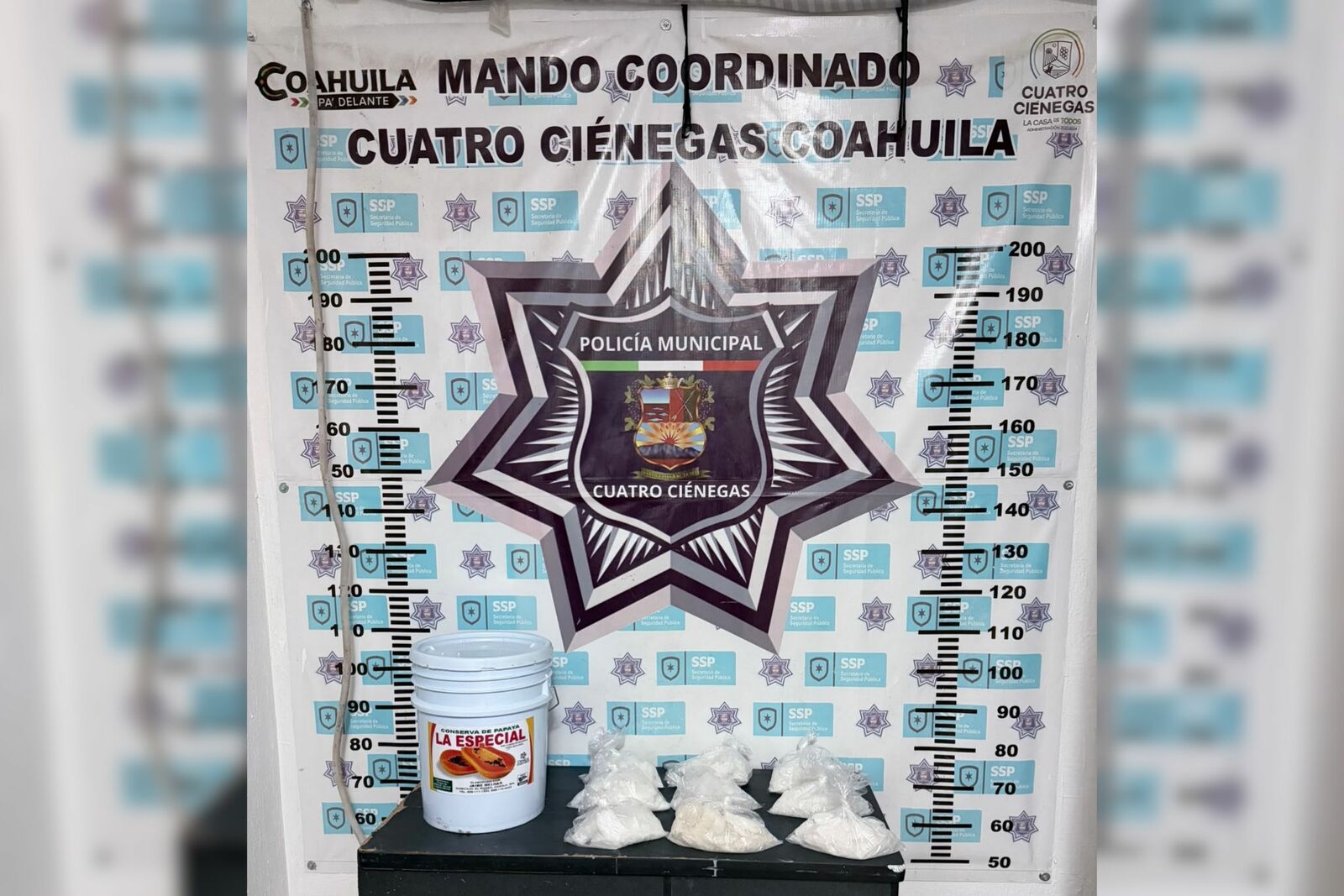 Cubeta de mermelada escondía cargamento de cristal en Cuatro Ciénegas