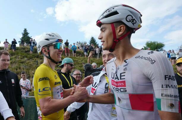 Tadej Pogacar gana la etapa 14 y Del Toro sube al séptimo lugar en el Tour