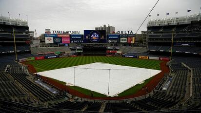 Dodgers y Yankees posponen juego por lluvia; jugarán doble cartelera el domingo