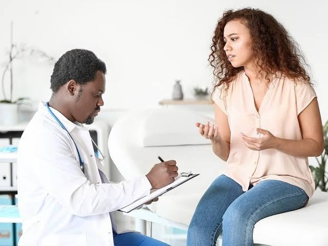 ¿Un impuesto sobre las ventas sobre visitas al médico y medicamentos?
