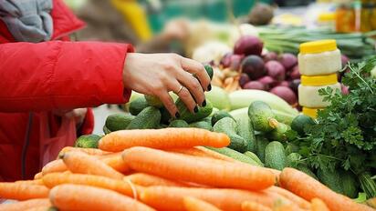 ¿Comer más frutas y verduras aumenta el riesgo de cáncer de pulmón?