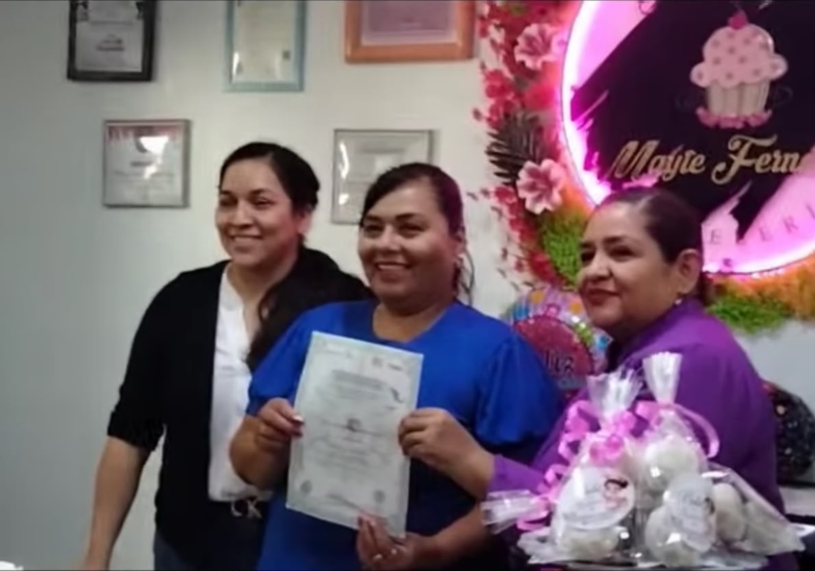 ICATEC Nueva Rosita certifica a 15 alumnas en repostería y panadería