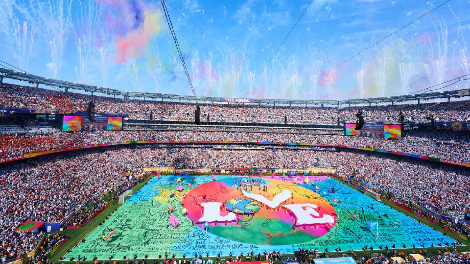 Show de medio tiempo del Mundial se llena de música y color